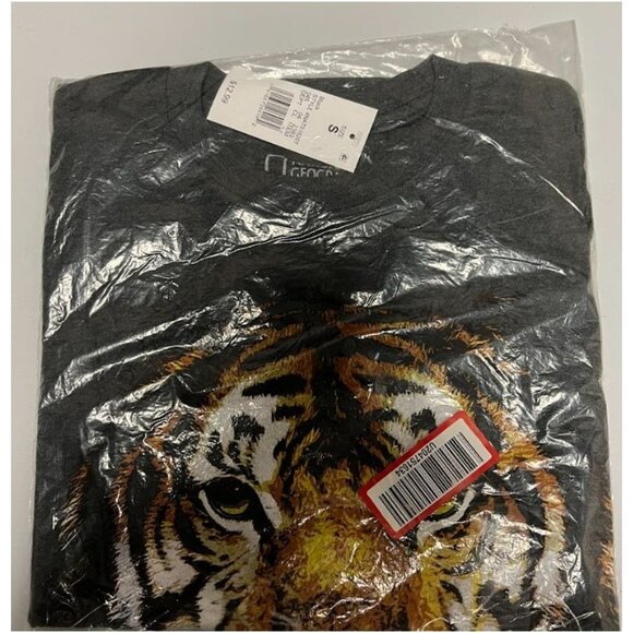 National Geographic Men's Big Cat Short Sleeve Graphic T-Shirt Black Size Small - Picture 2 of 4